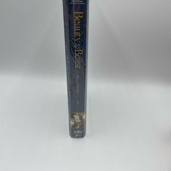 Beauty and the beast special edition from toys are us  NwT Disney - Picture 4 of 5